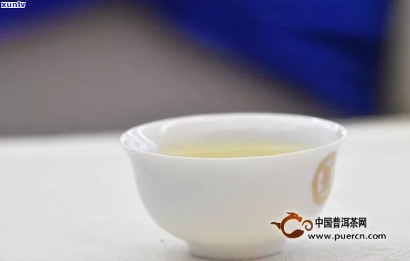 中茶2014年班章，探索顶级普洱茶：中茶2014年班章的口感与价值