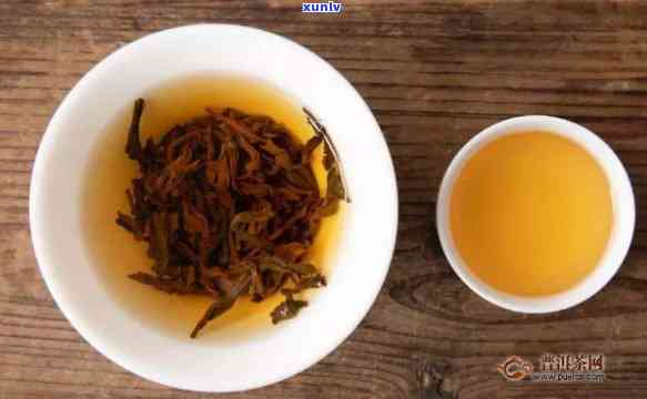 红茶是什么茶叶泡的啊，揭秘红茶：它是如何制成的？