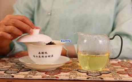 普洱生茶和熟茶的区别：特点、价格与健益处全解析