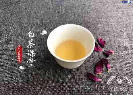 一朵一朵的红茶是什么茶？它是红茶的一种，也被称为散茶或饼茶。这种茶通常以独立的一朵一朵的形式出现，看起来像一朵花。它与一堆一堆的茶叶不同，每一片茶叶都经过精心挑选和加工，使其呈现出独特的形状和味道。这种红茶以其独特的香气、口感和丰富的营养成分而受到人们的喜爱。如果你喜欢尝试不同的茶，那么一朵一朵的红茶绝对值得你一试。