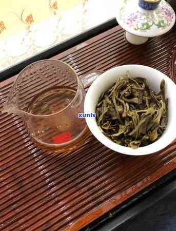 老生茶喝起来像熟茶吗，探讨老生茶的口感：是否与熟茶相似？