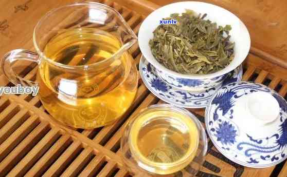 老曼峨班章春茶，《探寻神秘的老曼峨班章春茶：一场味蕾的冒险》