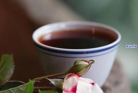 喝红茶好还是普洱熟茶对身体好，探讨喝红茶与普洱熟茶的健益处，哪种更适合你？