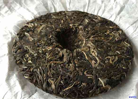 易武山木古树茶饼，品味古韵：探索易武山木古树茶饼的世界