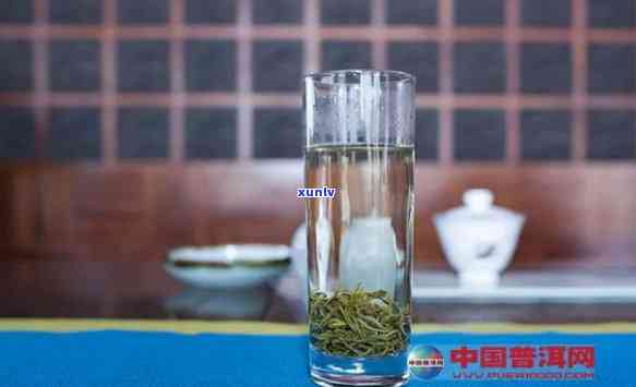 优质茶叶品质的特征包括：色泽、香气、滋味、形态、叶底等方面，以及纯度、净度、匀度、爽度等要求。