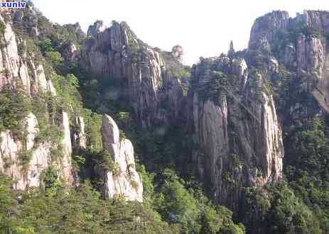 黄山景区到翡翠谷怎么坐车，如何乘坐公共交通从黄山景区到达翡翠谷？