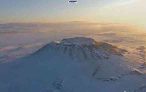 冰岛和大雪山哪个更甜，甜蜜对决：冰岛与大雪山，谁的口感更胜一筹？