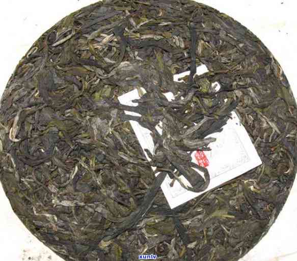 冰岛古树茶一饼多少钱，探究冰岛古树茶的价格：一饼价值几何？