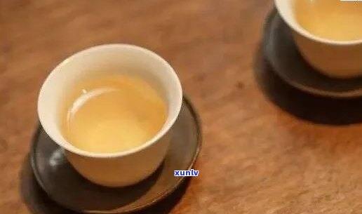 耳鸣泡点什么茶喝好，解决耳鸣困扰：适合饮用的茶叶推荐