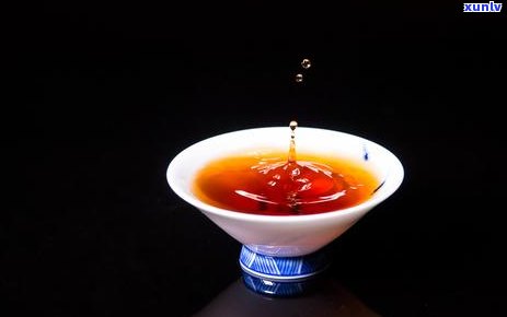 给老人买什么茶叶好呢，关爱长辈，选对茶叶——老年人适合喝什么茶叶？