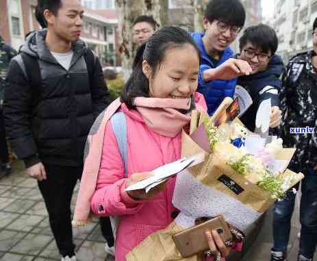 茶叶送礼一般多少钱一个？不同、品质和包装会影响价格，建议根据自己的预算和收礼人的喜好选择合适的茶叶。一般送茶的重量也有所讲究，常见的有250克、500克等。