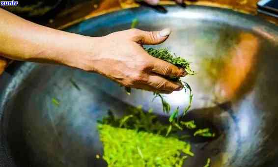 冰岛茶叶炒茶全过程图片，独特视角：探索冰岛茶叶炒制过程的视觉宴