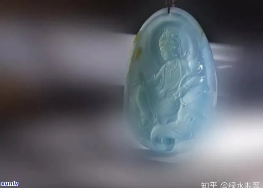 蓝水带黄翡，探索神秘的蓝色水域：揭示黄翡的奥秘