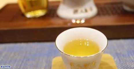 冰岛茶在哪一年被命名的？它的历和发展