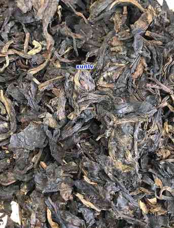 2006勐库冰岛古树茶砖生茶，探寻千年茶韵：2006年勐库冰岛古树茶砖生茶的魅力与故事