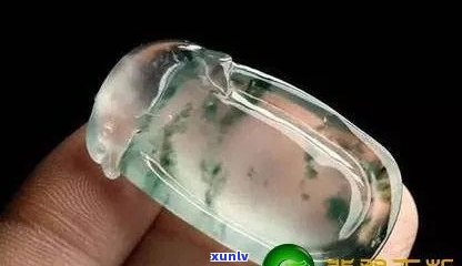 冰种和飘花的区别：哪种更好？价格如何比较？详解品级与不飘花的区别