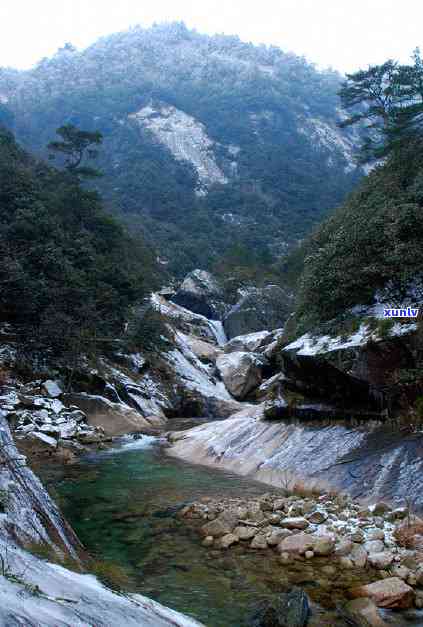 黄山翡翠谷值得去吗时间，黄山翡翠谷：值得游玩的时间安排解析