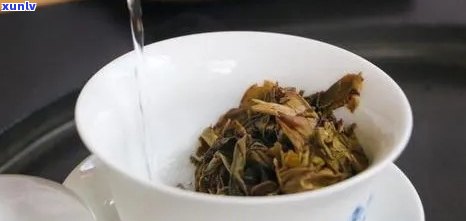 冰岛古树茶散茶图片欣，《探寻自然韵味：冰岛古树茶散茶图片欣》