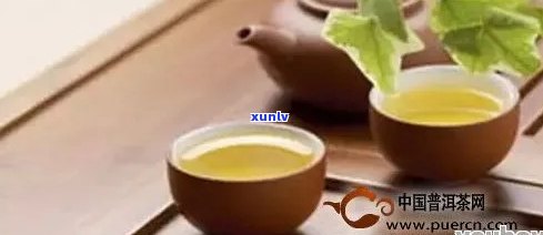 普洱一天喝多少合适呢，普洱茶：一天饮用量的适宜标准是多少？