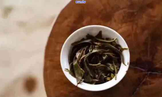 老班章茶色泽，老班章茶色泽：一场饮茶之旅的视觉宴