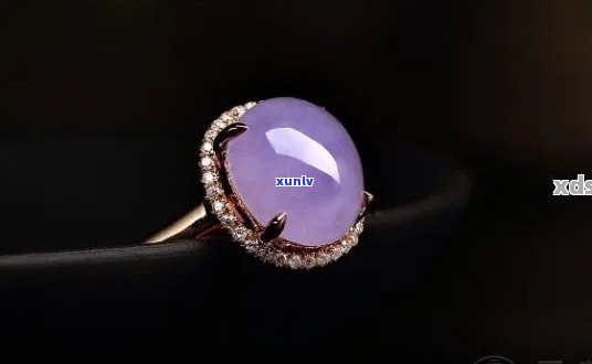 高级珠宝戒指翡翠值钱吗，探究：高级珠宝戒指中的翡翠究竟价值几何？