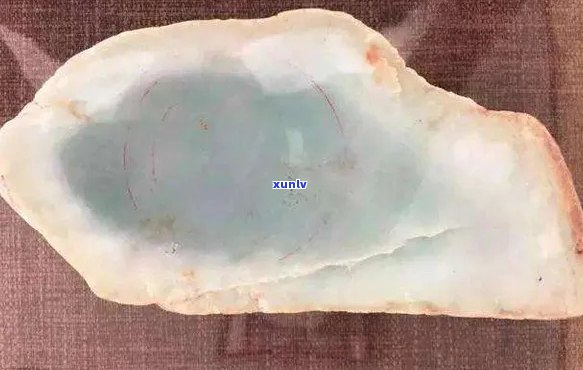 顶级白冰翡翠原石图片，珍贵稀有：顶级白冰翡翠原石图片一览