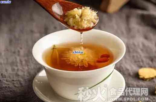 熟普洱菊花陈皮茶的功效：清热解、消暑解渴、降脂减肥