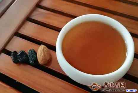 布朗普洱生茶多少钱一瓶？布朗普洱茶（熟/生茶）价格比较及优劣分析