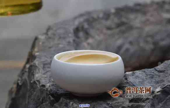 探索普洱新茶品饮时间：放多久才能尽享其香醇滋味？