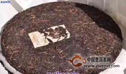 普洱生茶饼颜色不同可以喝吗，颜色差异原因及安全饮用指南