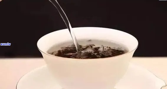 掌握普洱生茶冲泡技巧：适宜的水让你尽享茶香