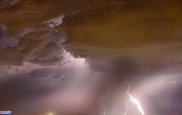 探究雷雨天气中的自然奇观