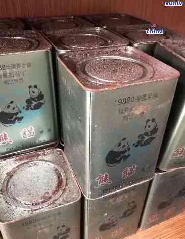 1988年珍贵铁盒收藏级普洱茶，猫图案点缀的稀有茶品