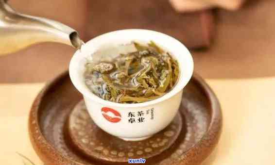 全面掌握老班章茶冲泡技巧：从选茶、热水度到冲泡时间，一文解答您的疑问