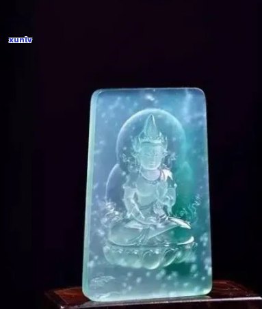 冰雪翡翠：独特的收藏品还是昂贵的投资？