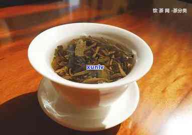 老班章普洱茶生茶357g价格及与熟茶的区别：哪种更好喝？