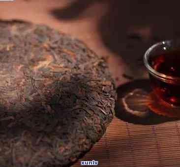 98年老班章熟茶价格，1998年老班章普洱茶价格：多少钱一饼？