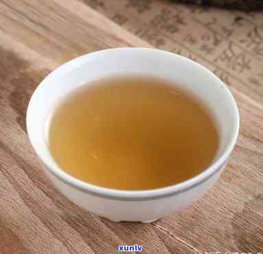 白茶与普洱茶的混合泡饮：一场口感与健的双重宴