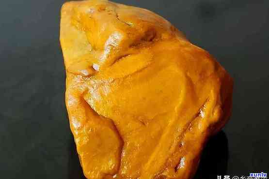 黄龙玉原石头的外观特征和颜色