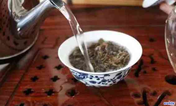 普洱要多少度的水泡茶喝：最适合泡普洱茶的水解析