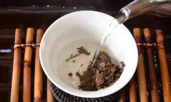 普洱茶泡水度：多少度的水泡茶喝？