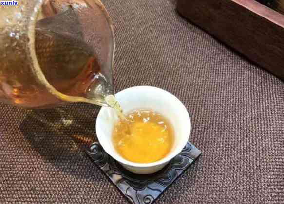 老班章新茶与陈茶的差异解析：品鉴技巧、口感对比与收藏价值全面了解