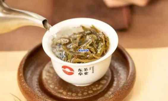 从选茶到冲泡：老班章茶的全方位泡茶指南，让你品尝到每一口的醇厚与香甜