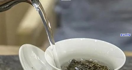 从选茶到冲泡：老班章茶的全方位泡茶指南，让你品尝到每一口的醇厚与香甜