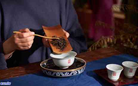 老班章茶饼怎么醒茶