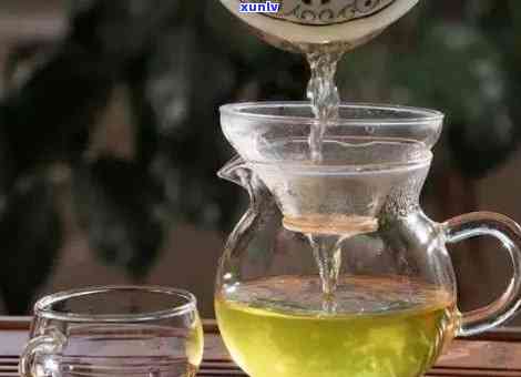 普洱茶泡法：什么度的水最适合普洱茶泡制？