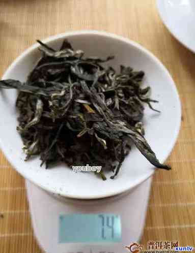 老班章普洱茶饼价格：2019年、09年、07年各年份的价值和熟茶饼的价格信息。