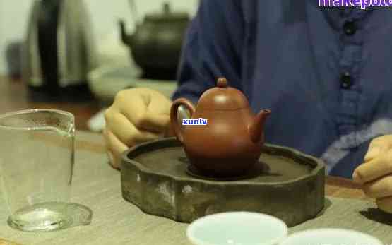 '青瓷茶壶冲泡普洱茶：可行性与安全性探讨'