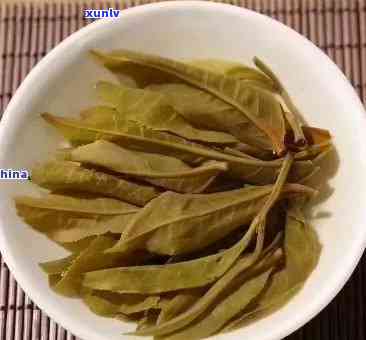 老班章茶叶的独特口感体验：古树普洱茶的爽回与苦味解析