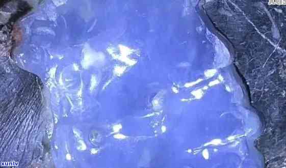 阳山翡翠原石蓝色种类详解：如何区分不同颜色的蓝宝石？